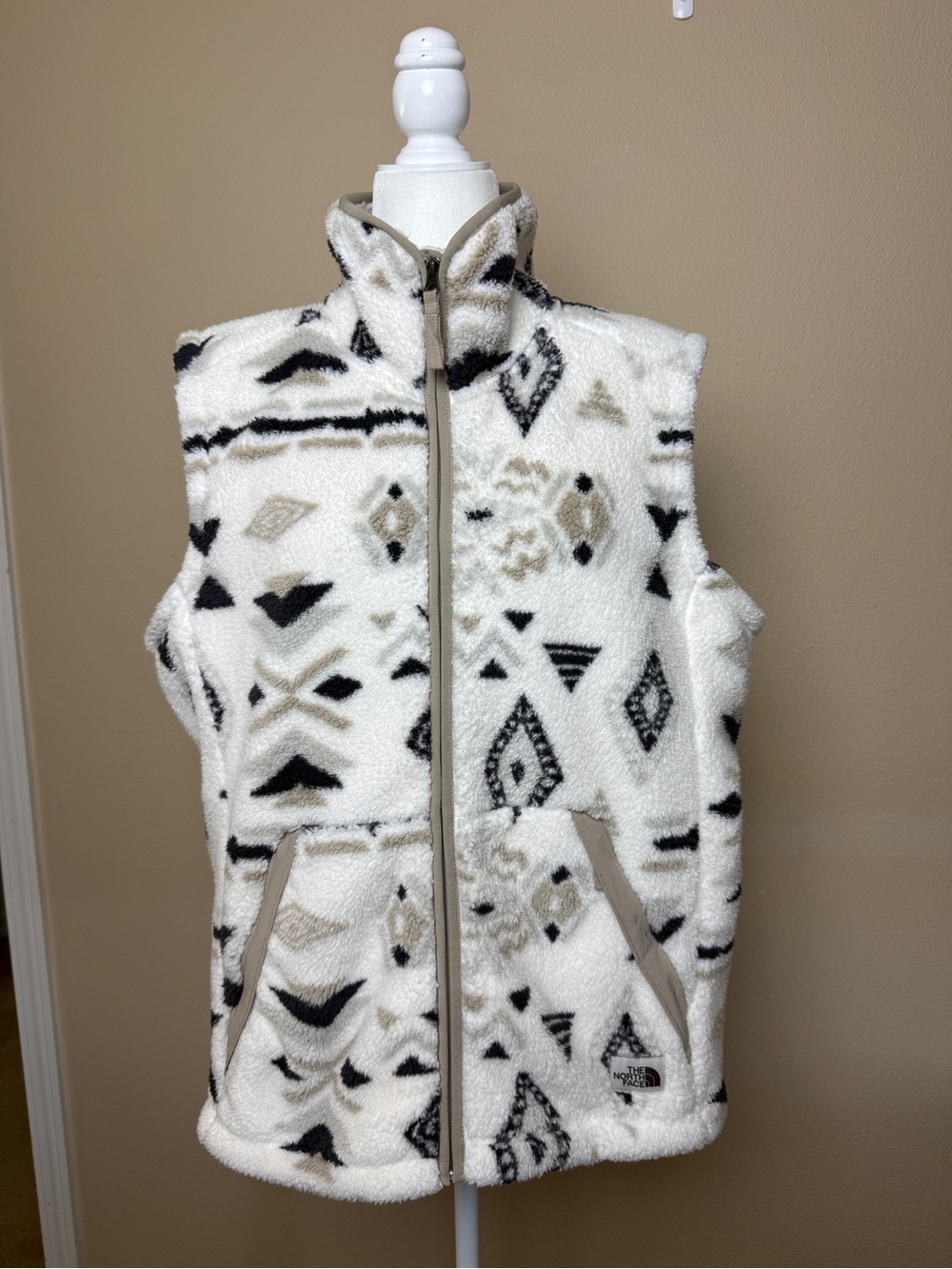 The North Face Women’s Campshire Vest Aztec Sherpa Fleece Size XL